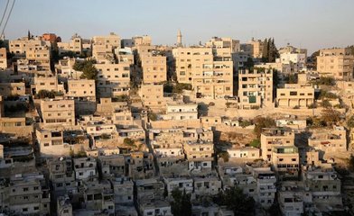 亞洲機智小國:極缺資源僅20公里海岸線,卻硬是靠港口年掙200億